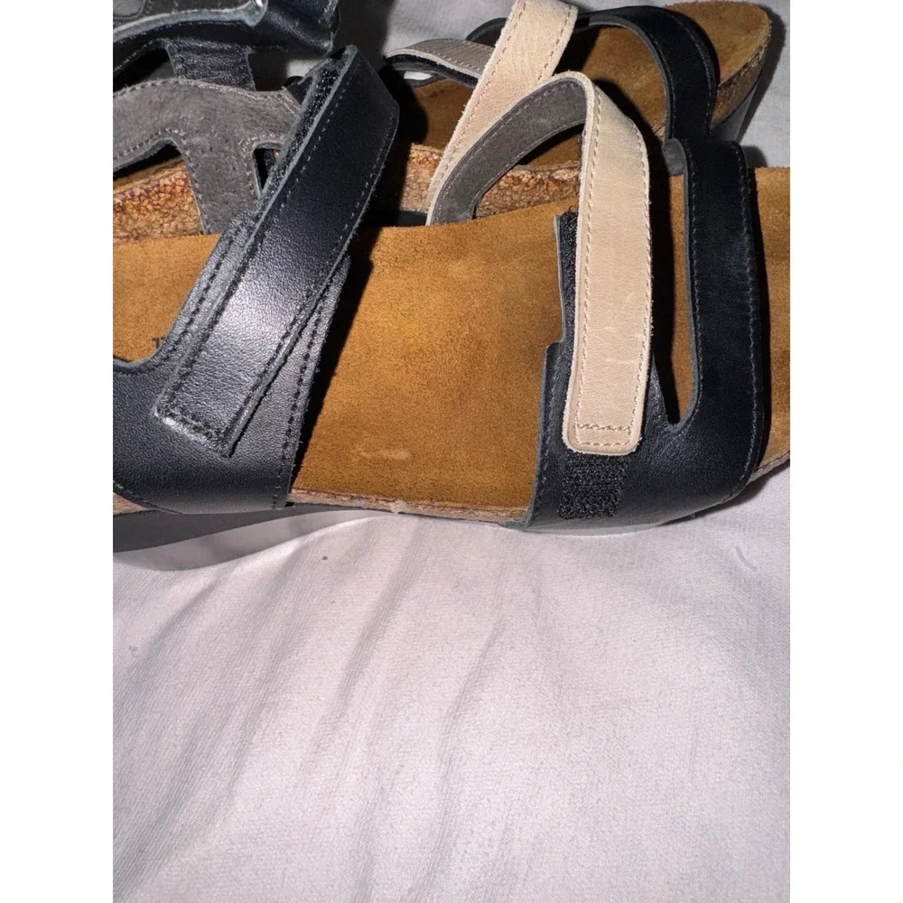 Naot Canaan black and cream wedge sandals size Euro 41 - US 10‎